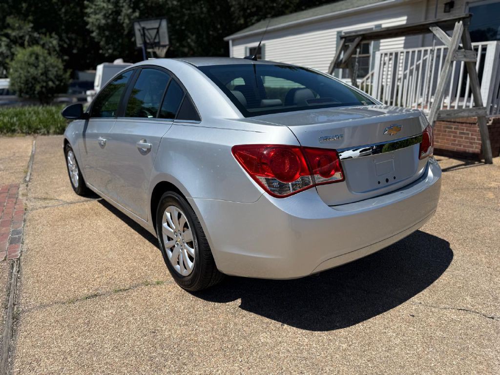 2011 Chevrolet Cruze Image 8