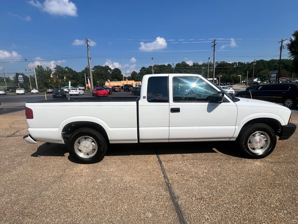 2002 GMC Sonoma Image 4