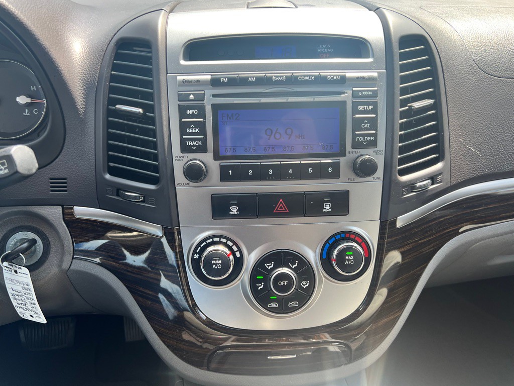 2010 Hyundai Santa Fe Image 12