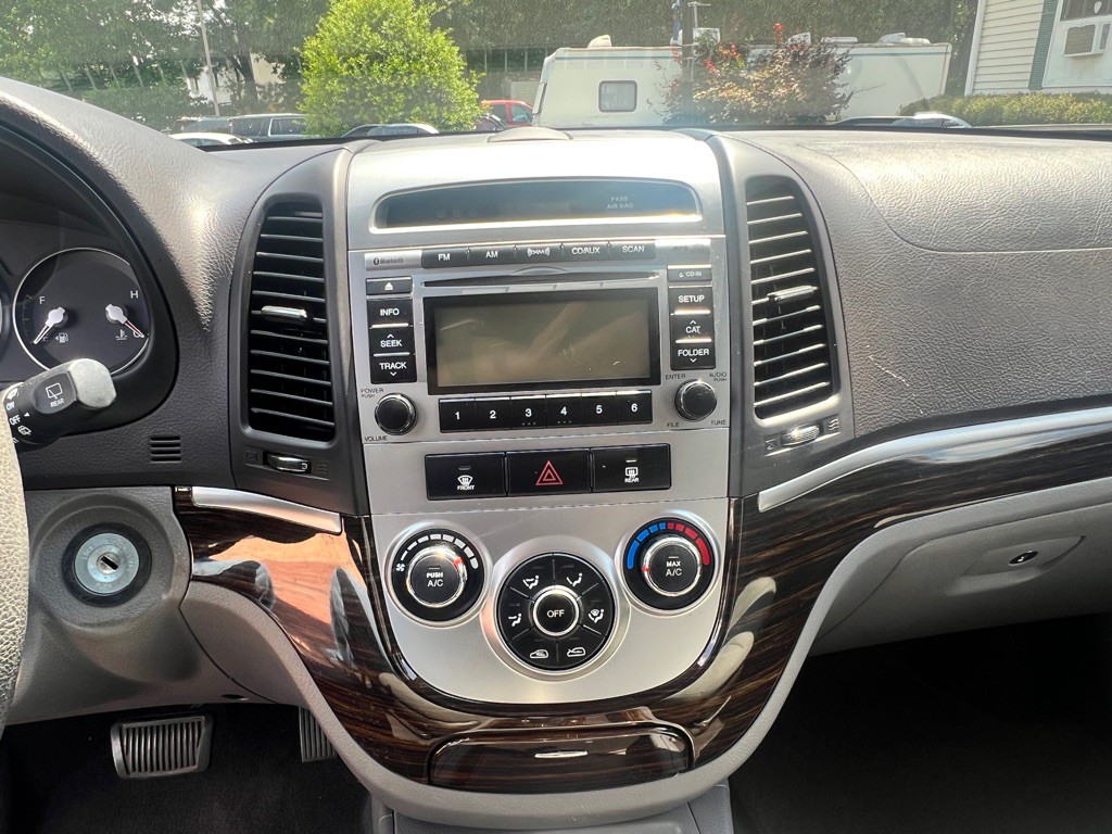 2010 Hyundai Santa Fe Image 13