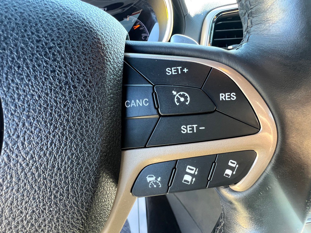 2014 Jeep Grand Cherokee Image 18