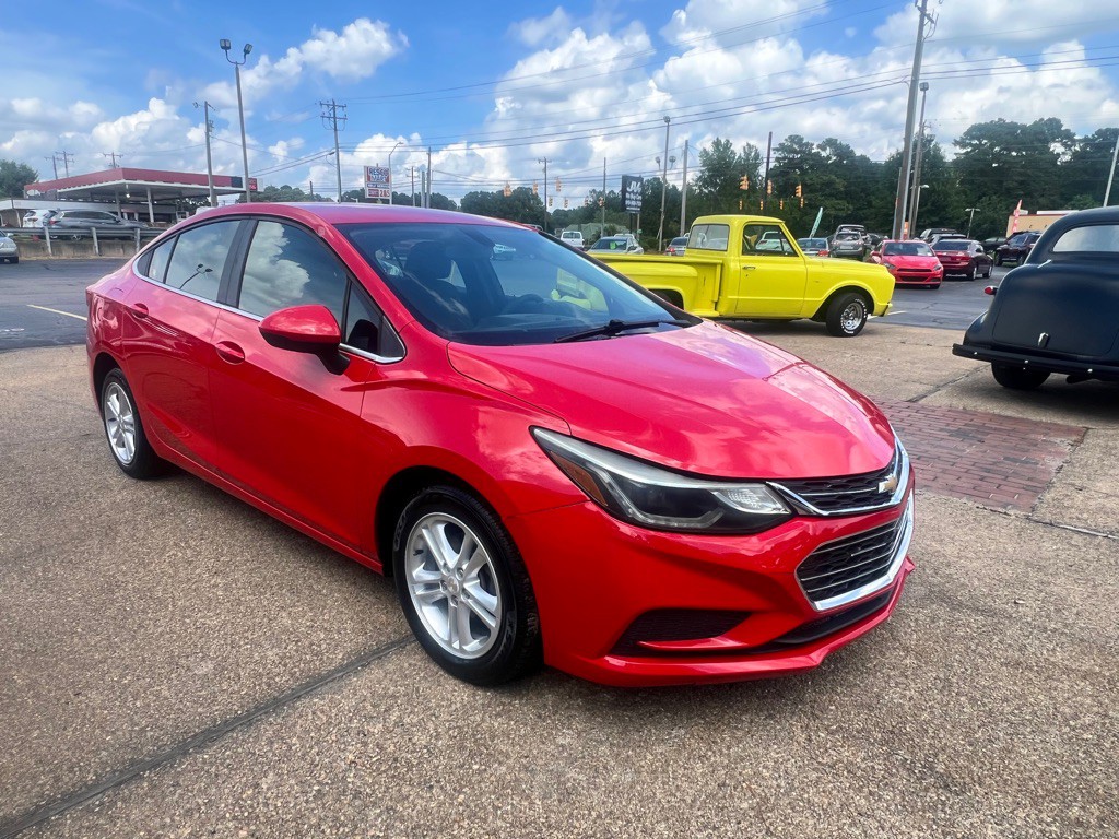 2018 Chevrolet Cruze Image 3