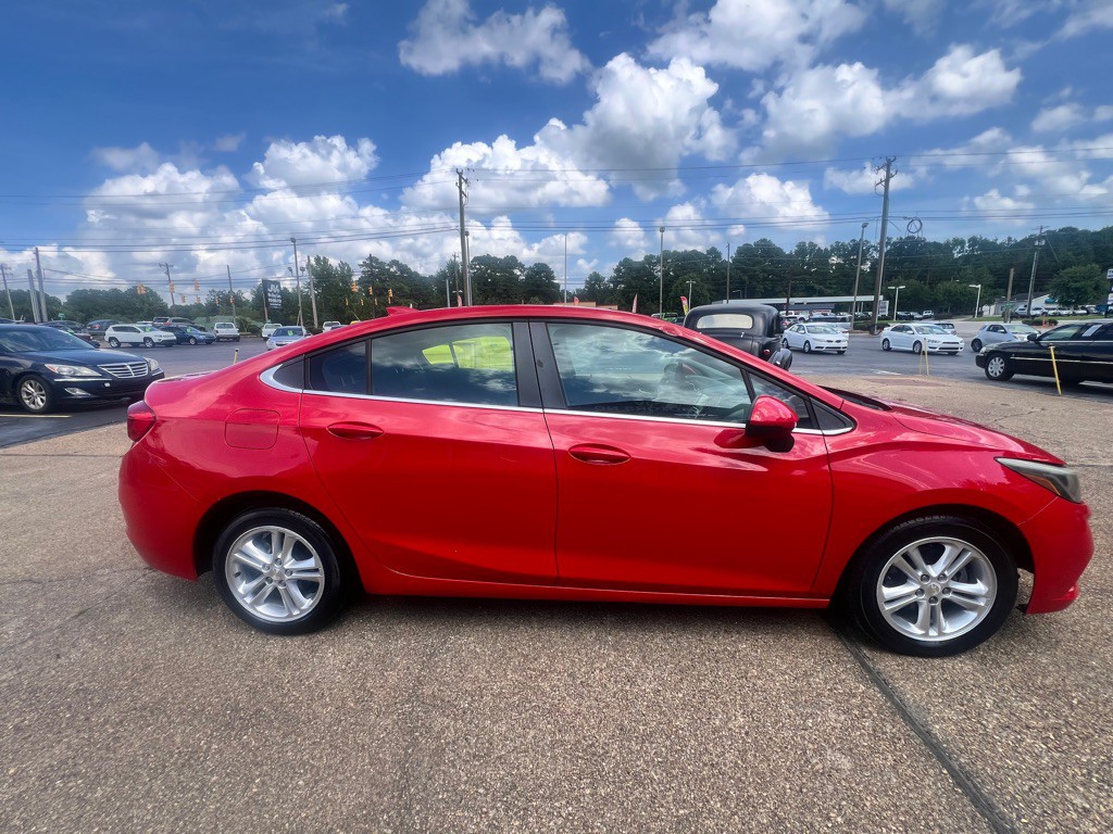 2018 Chevrolet Cruze Image 4