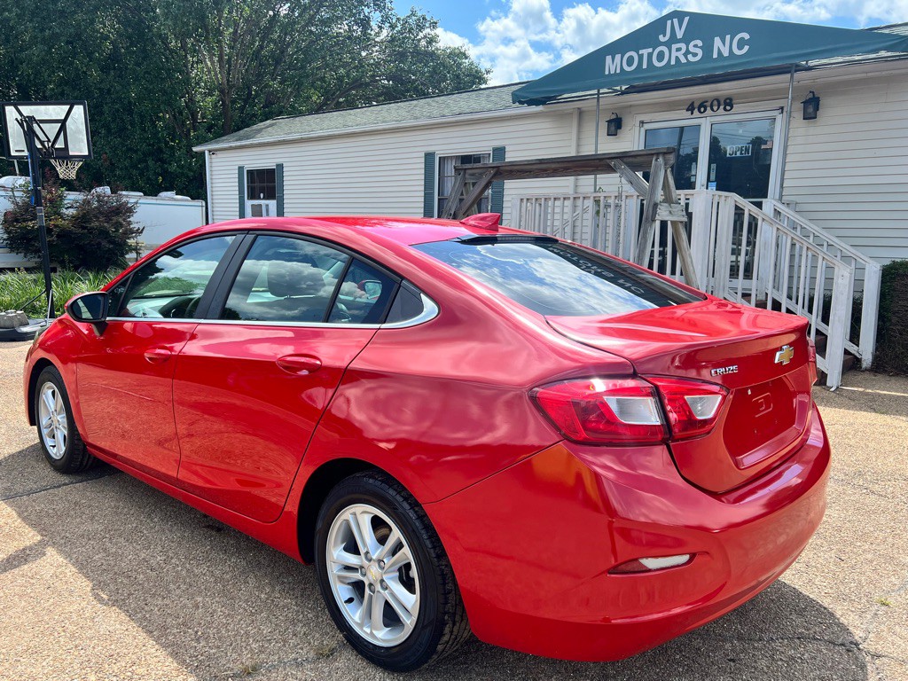 2018 Chevrolet Cruze Image 7