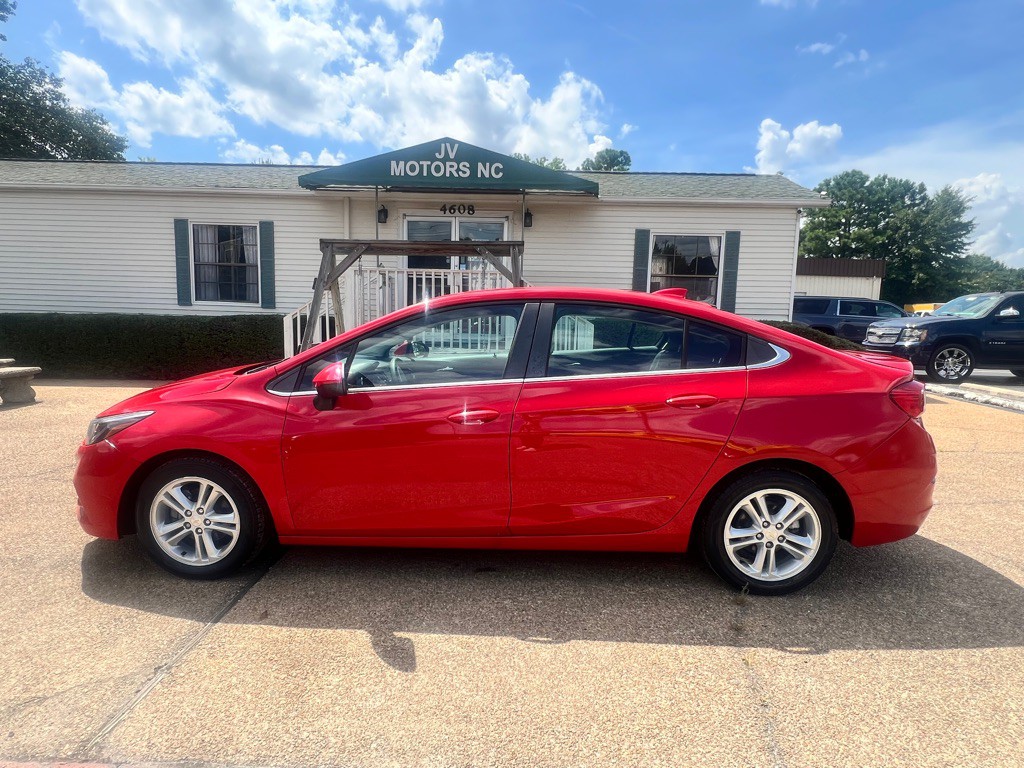 2018 Chevrolet Cruze Image 8