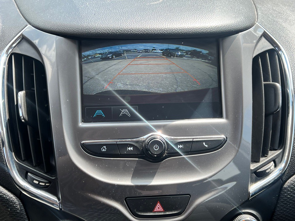 2018 Chevrolet Cruze Image 18