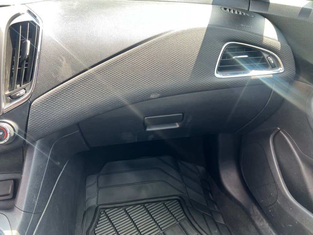2018 Chevrolet Cruze Image 19