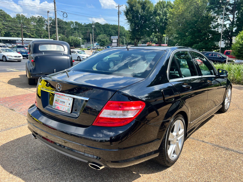 2011 Mercedes-Benz C-Class Image 5