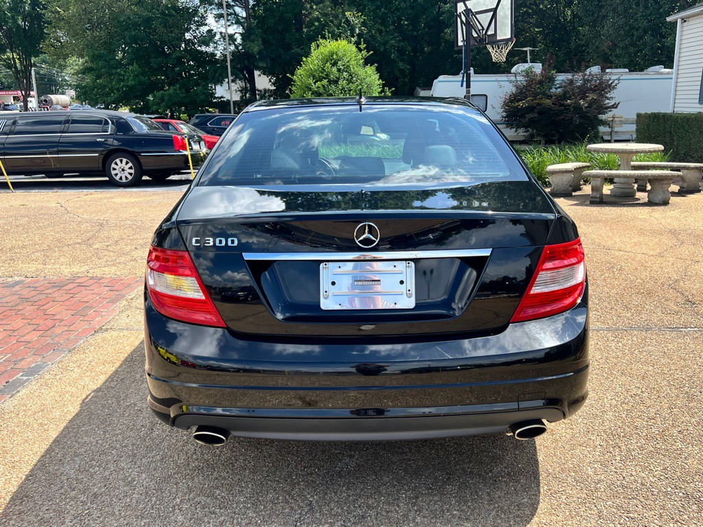 2011 Mercedes-Benz C-Class Image 6