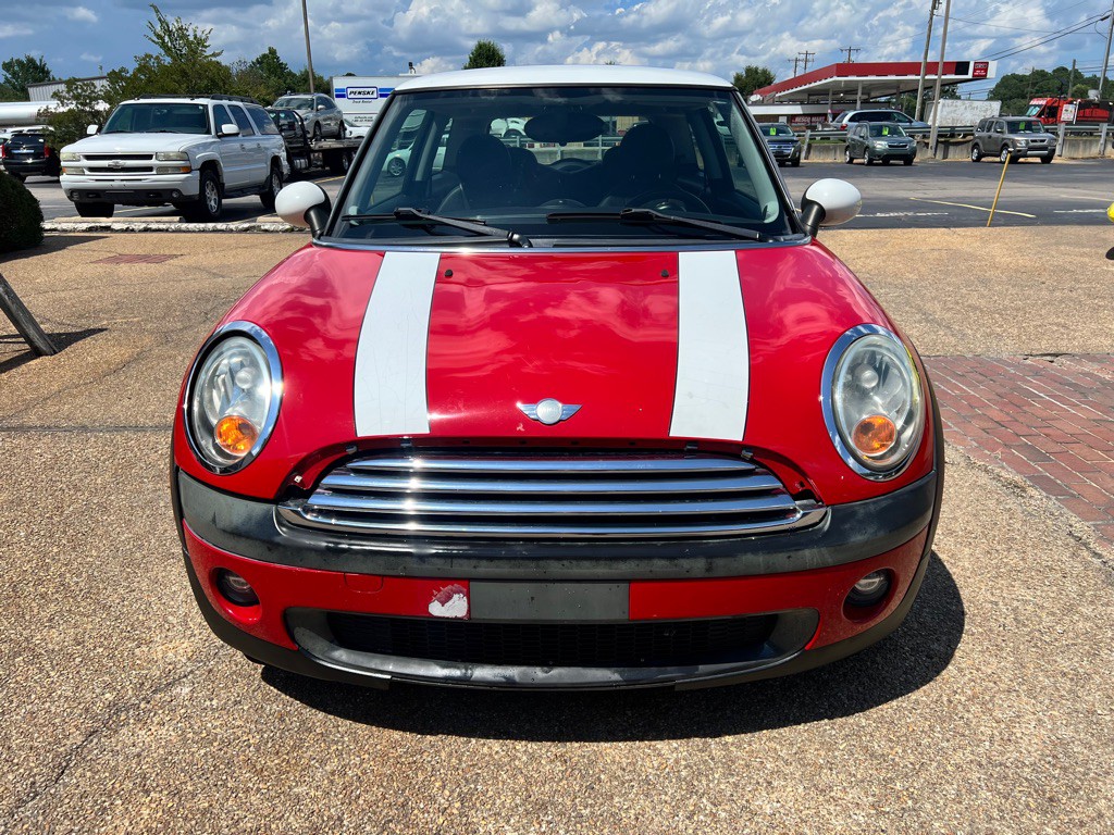 2010 MINI Cooper Image 2