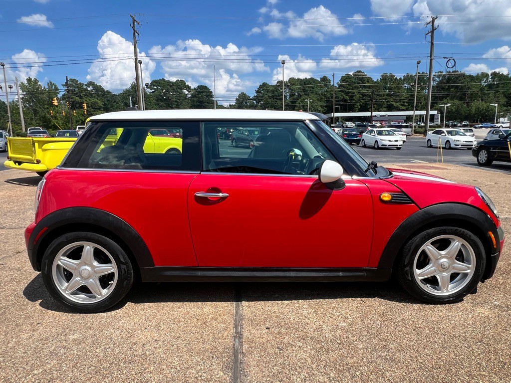 2010 MINI Cooper Image 4