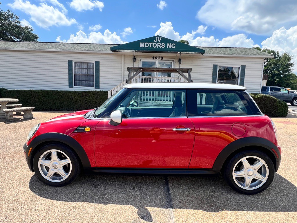2010 MINI Cooper Image 8