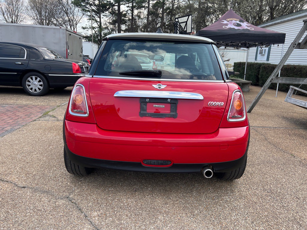 2010 MINI Cooper Image 6