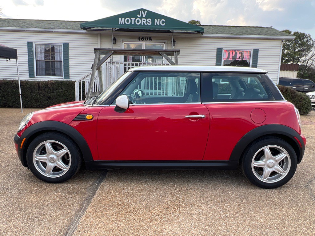2010 MINI Cooper Image 8