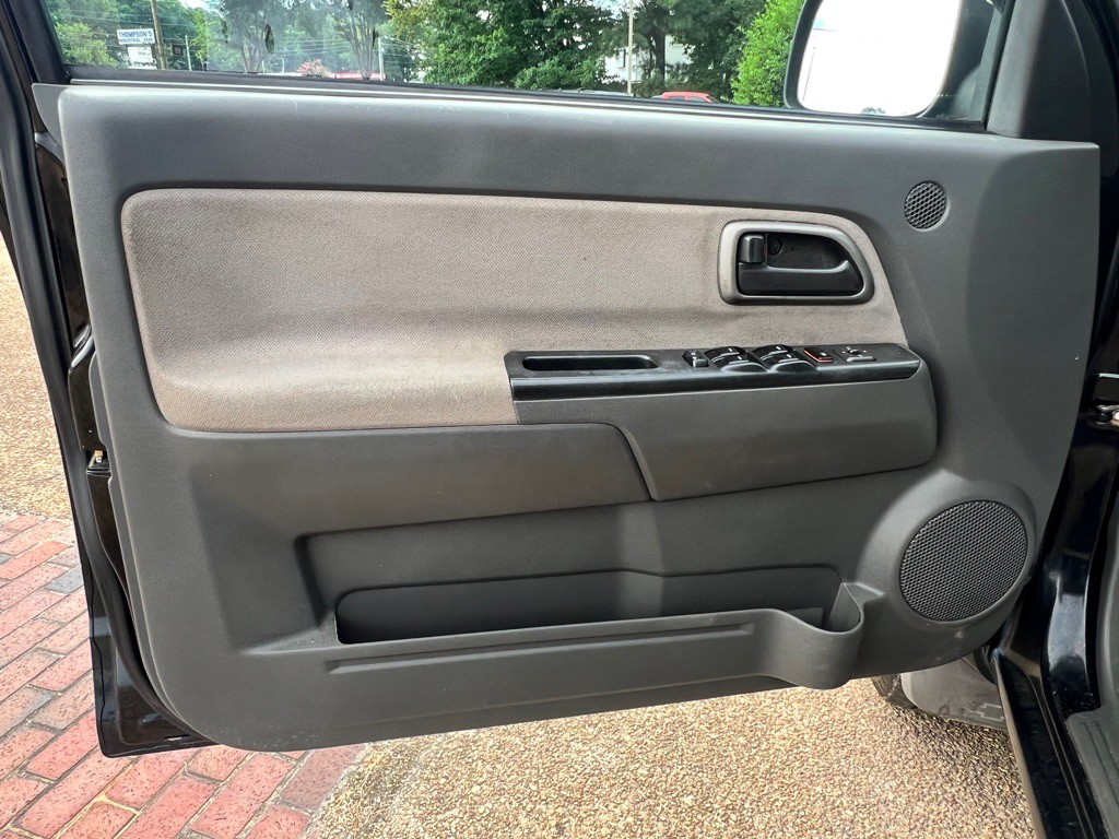 2005 Chevrolet Colorado Image 11