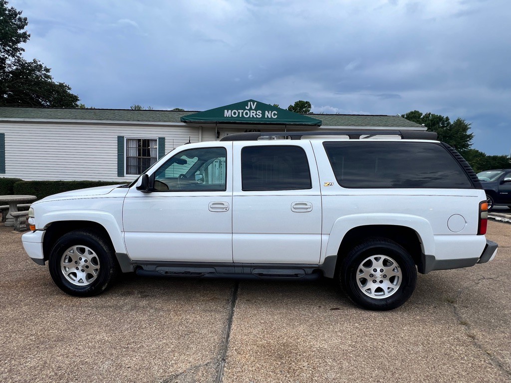 2004 Chevrolet Suburban Image 7