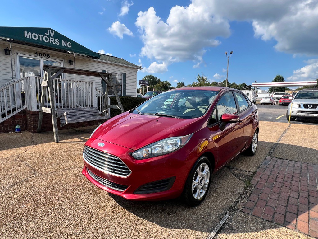 2014 Ford Fiesta Image 1