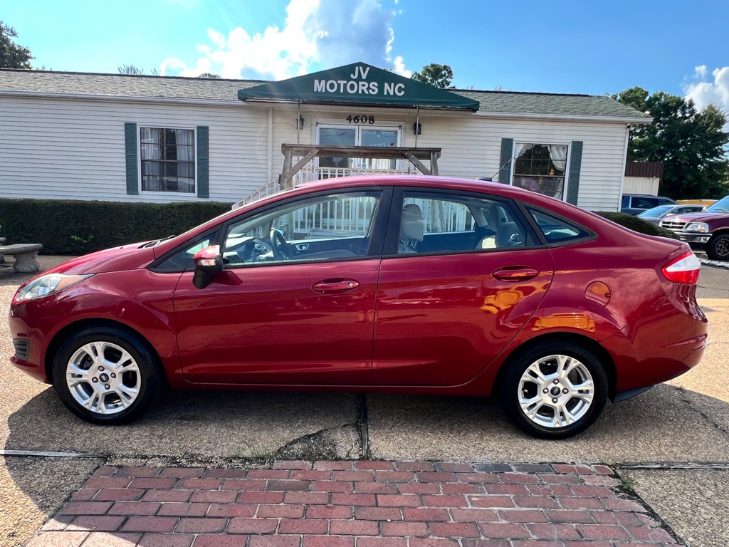 2014 Ford Fiesta Image 8