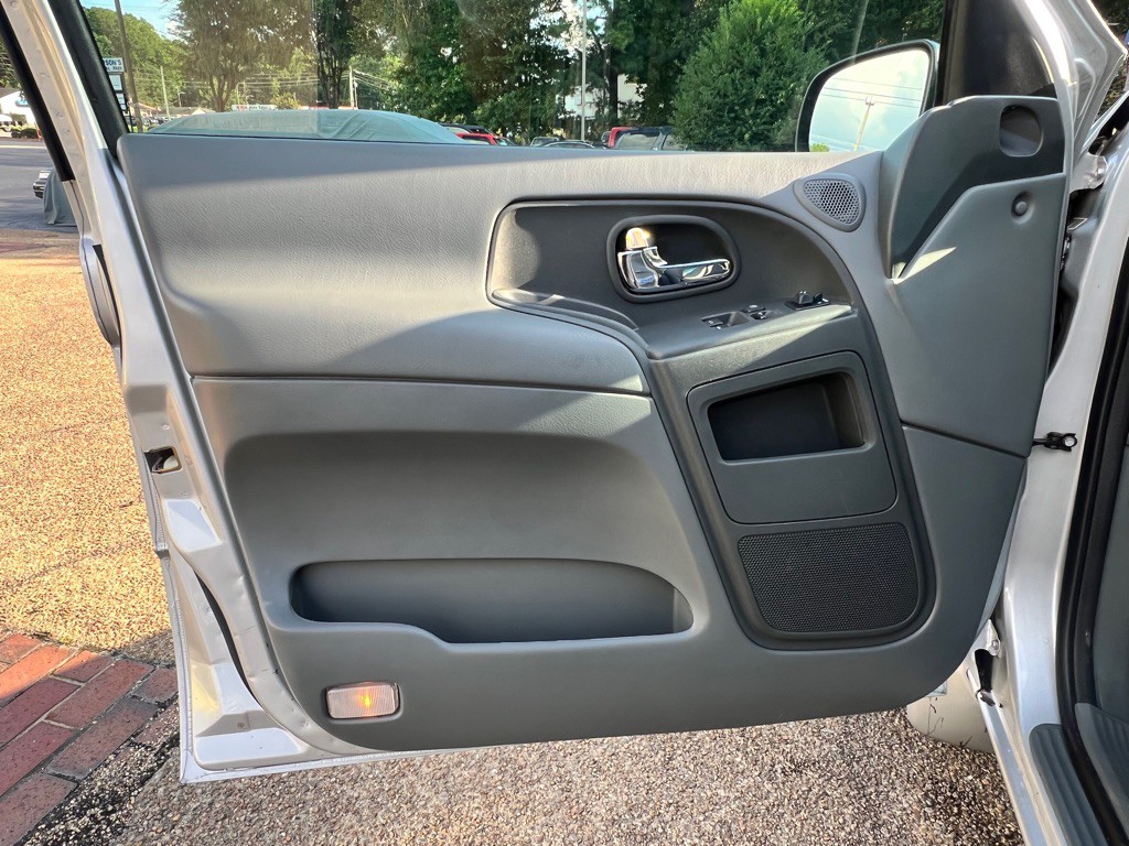 2002 Nissan Quest Image 9