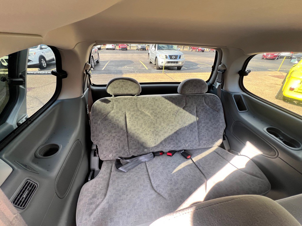 2002 Nissan Quest Image 22