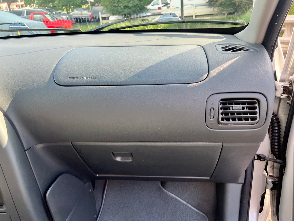 2002 Nissan Quest Image 25
