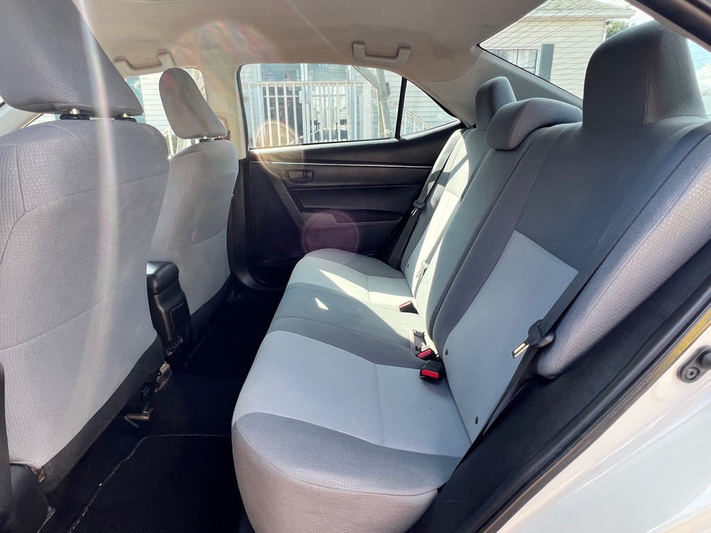 2014 Toyota Corolla Image 18