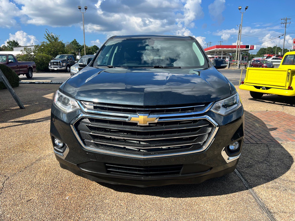 2018 Chevrolet Traverse Image 2
