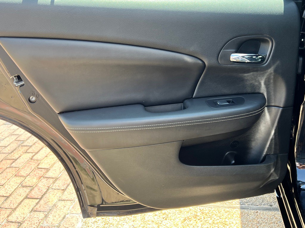 2013 Chrysler 200 Image 14