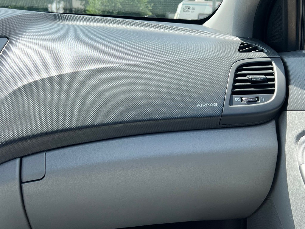 2017 Hyundai Accent Image 15