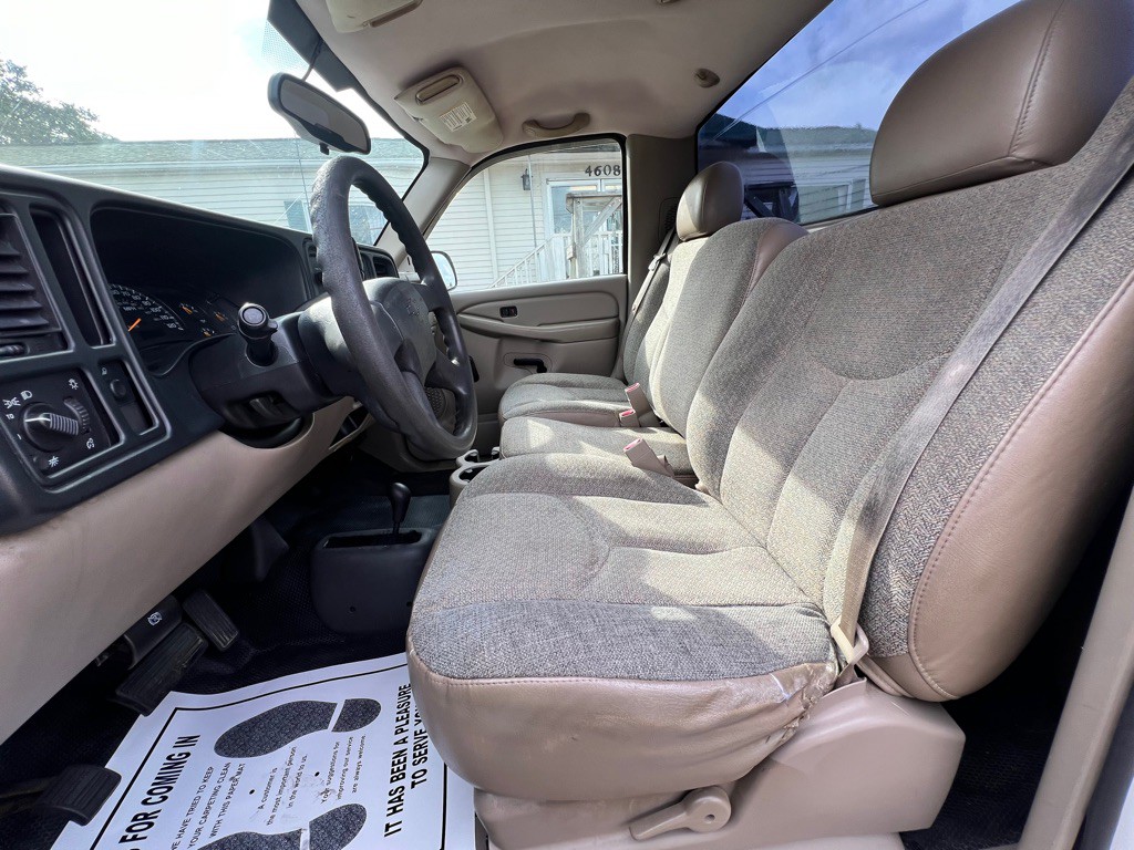 2005 Chevrolet Silverado 1500 Image 10