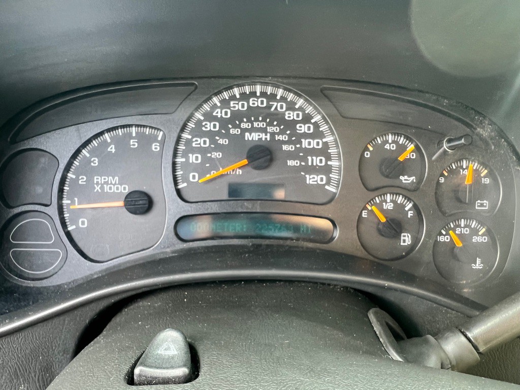 2005 Chevrolet Silverado 1500 Image 15