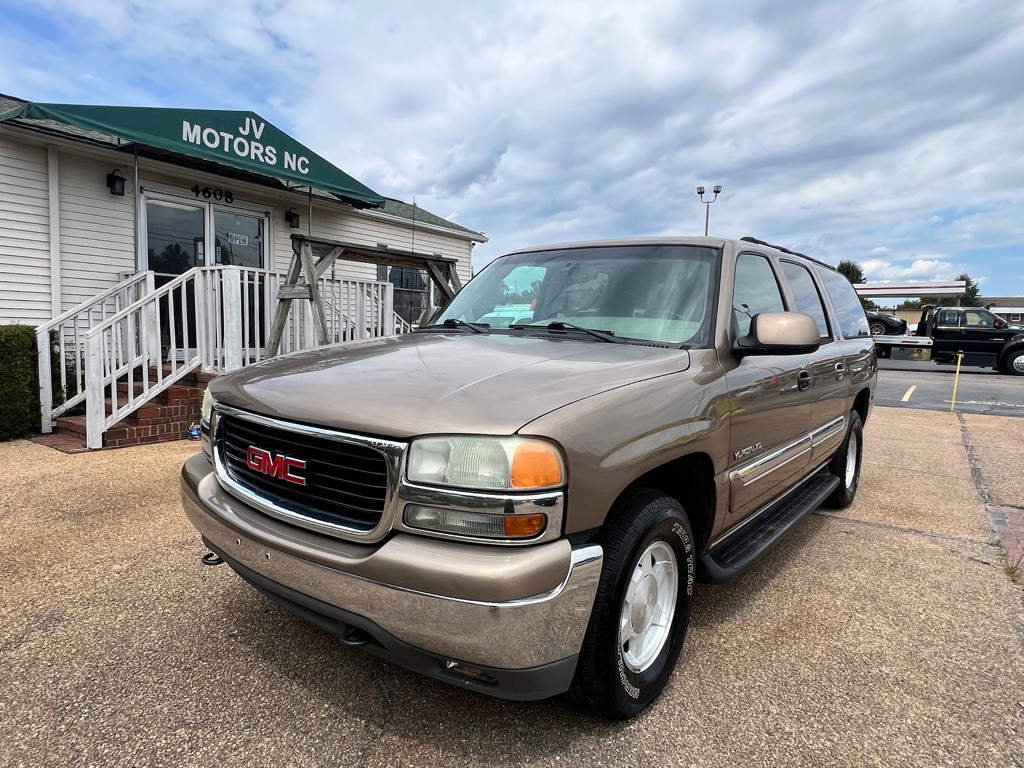2004 GMC Yukon Image 1
