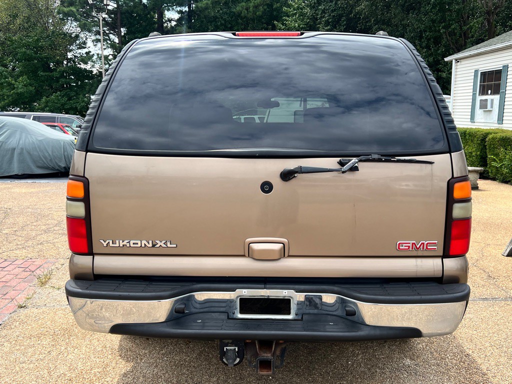 2004 GMC Yukon Image 6