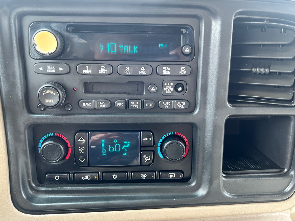 2004 GMC Yukon Image 15