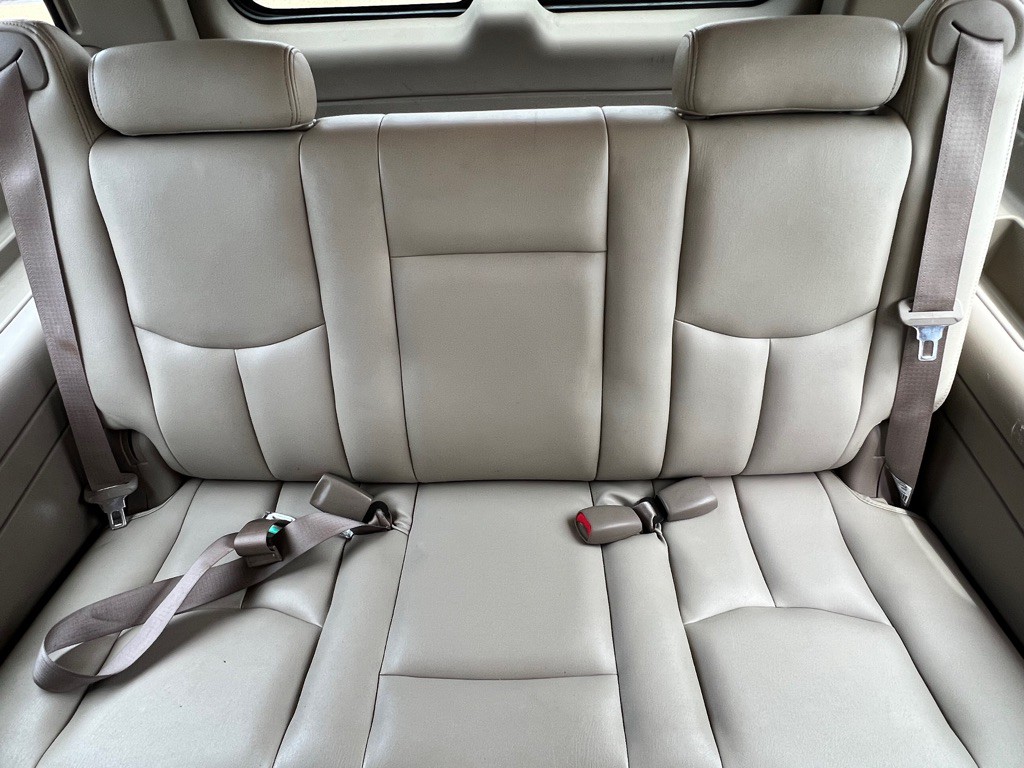 2004 GMC Yukon Image 21