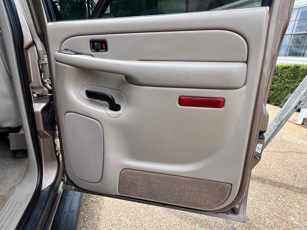 2004 GMC Yukon Image 22