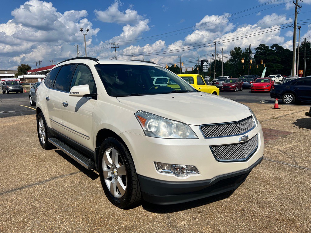 2012 Chevrolet Traverse Image 3