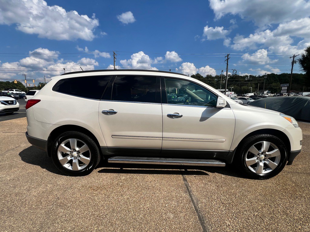 2012 Chevrolet Traverse Image 4