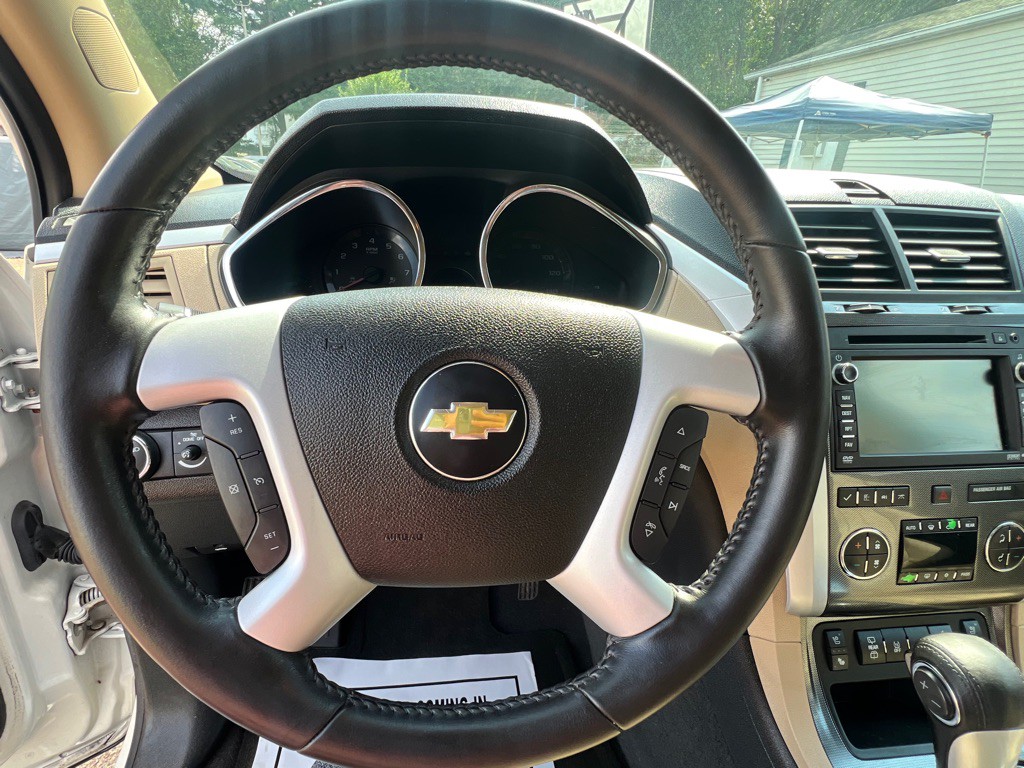 2012 Chevrolet Traverse Image 11