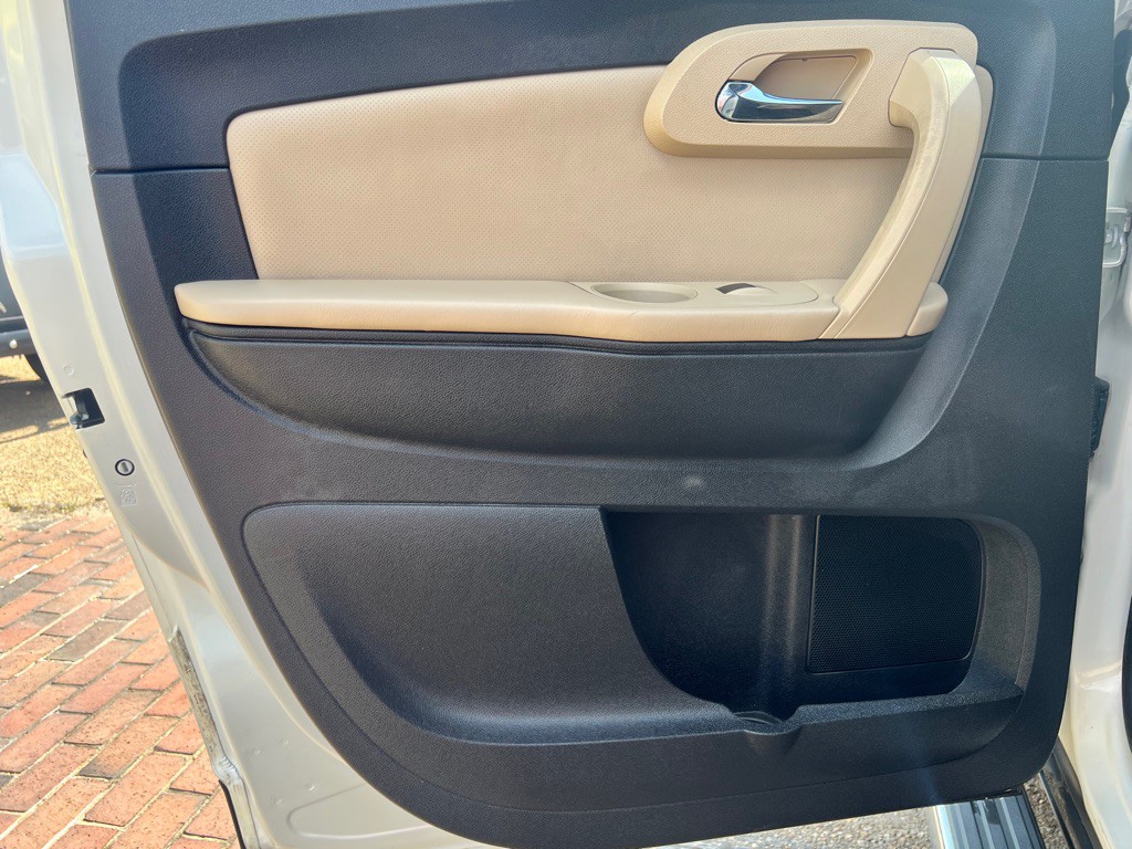 2012 Chevrolet Traverse Image 18