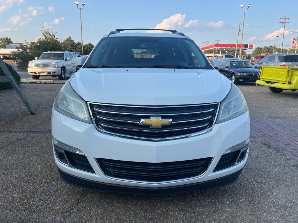 2015 Chevrolet Traverse Image 2