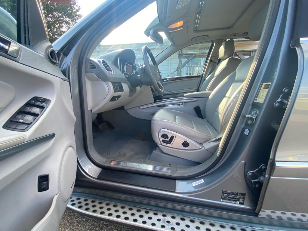 2011 Mercedes-Benz M-Class Image 10