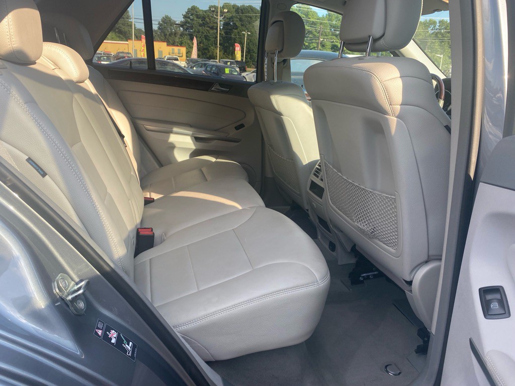 2011 Mercedes-Benz M-Class Image 19