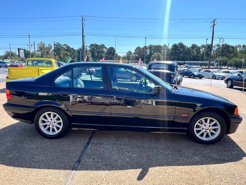 1997 BMW 3 Series Image 4