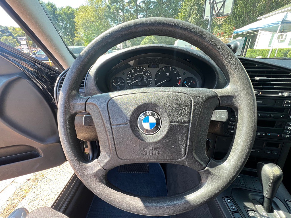 1997 BMW 3 Series Image 11
