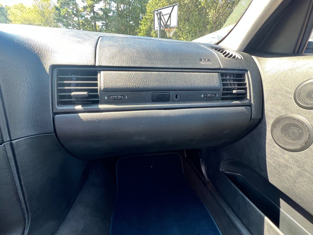 1997 BMW 3 Series Image 16