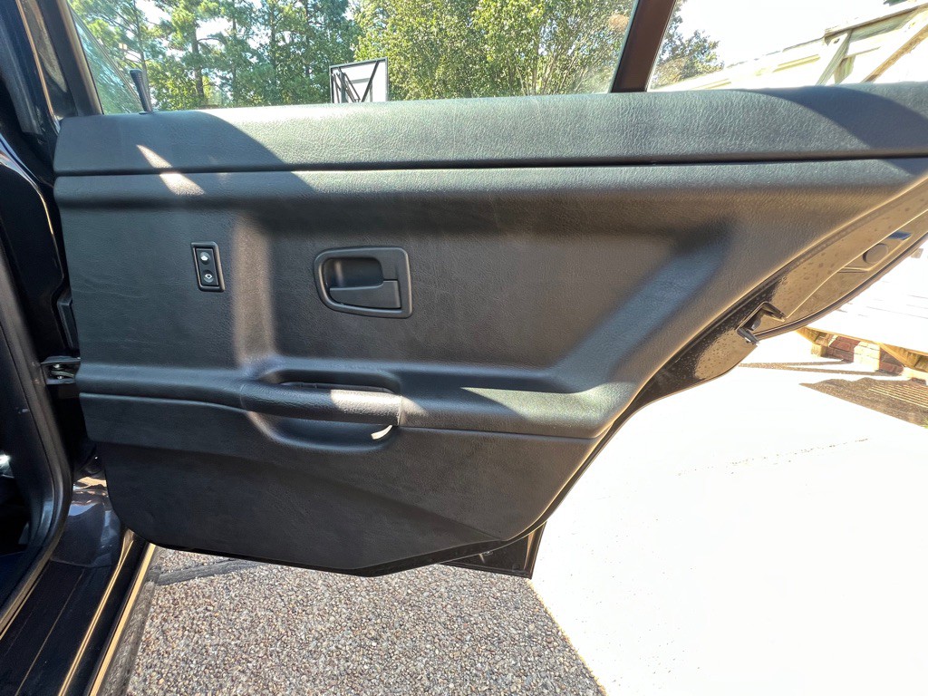 1997 BMW 3 Series Image 22
