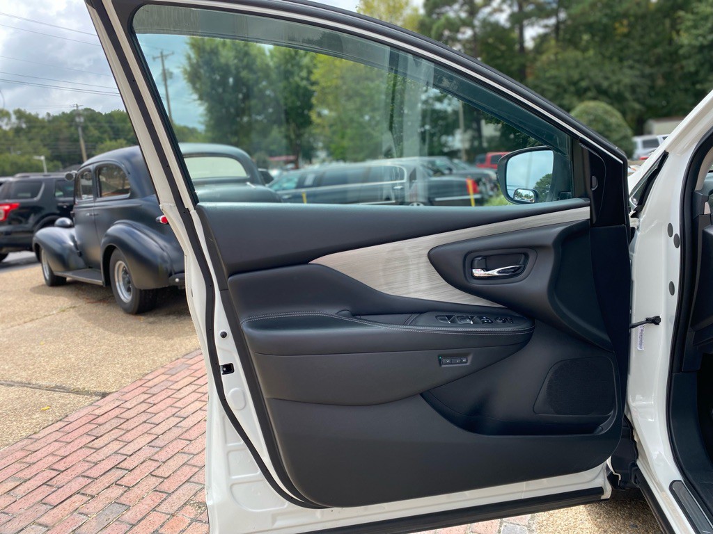 2017 Nissan Murano Image 9