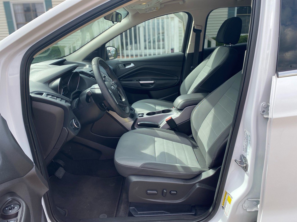 2016 Ford Escape Image 9