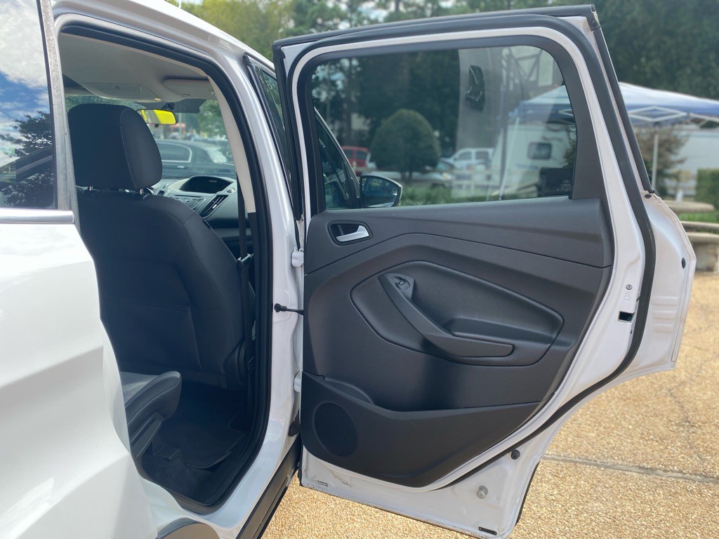 2016 Ford Escape Image 19